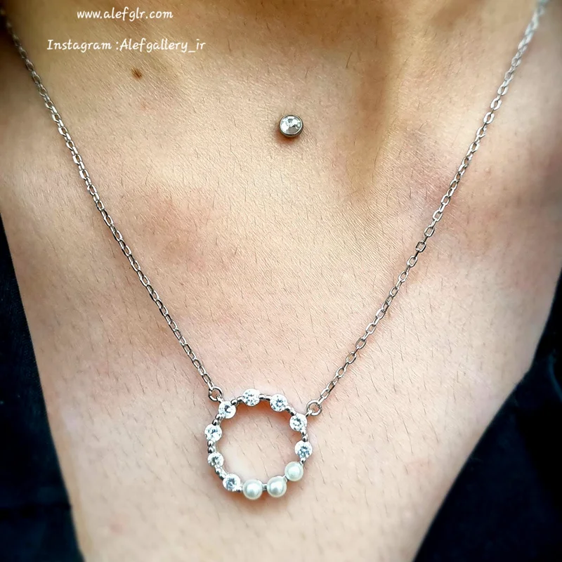گردنبند نقره طرح دایره نگین دار و مرواریدی (ارسال رایگان) کد 250136