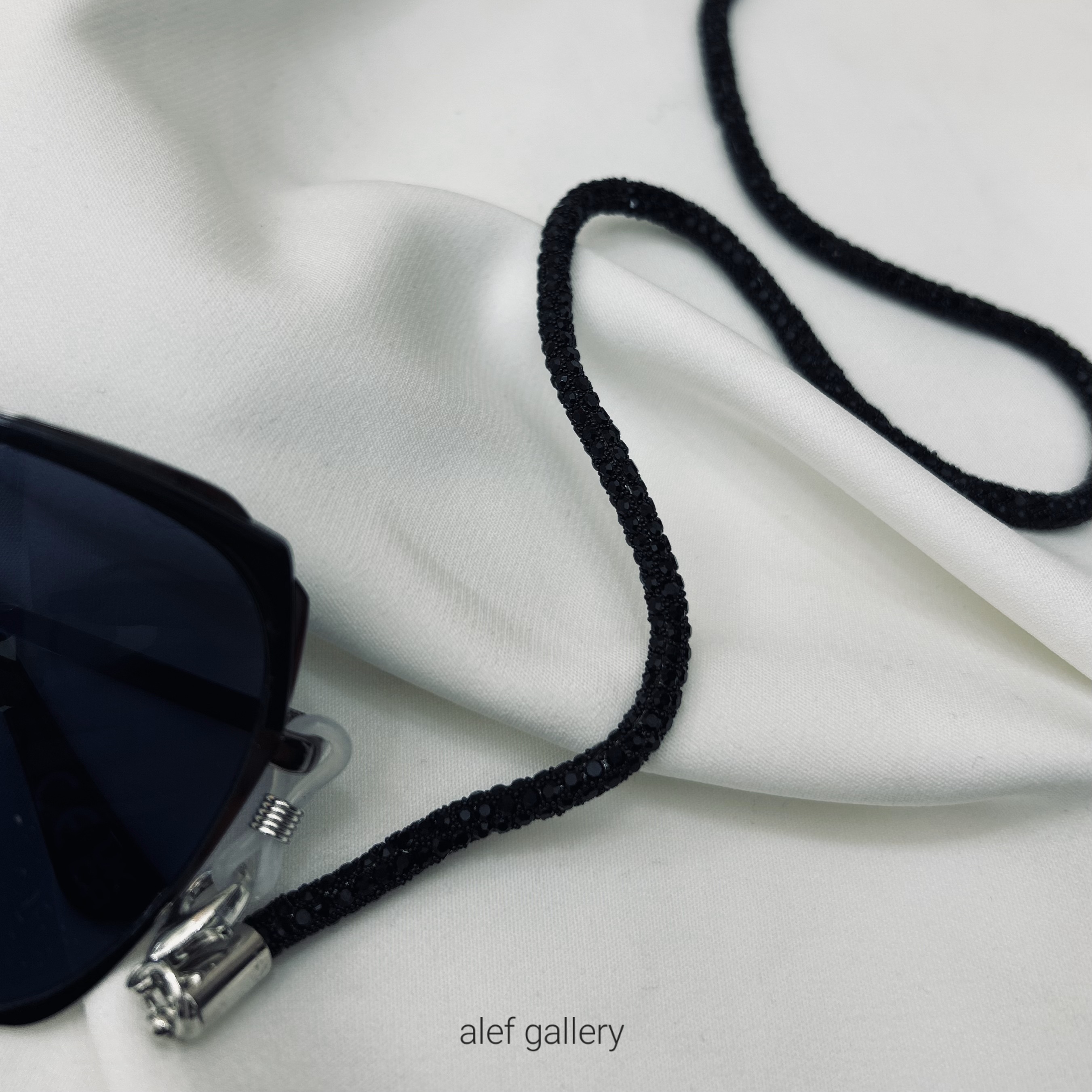 بند عینک فول نگین از برند اونیکس || خرید آنلاین