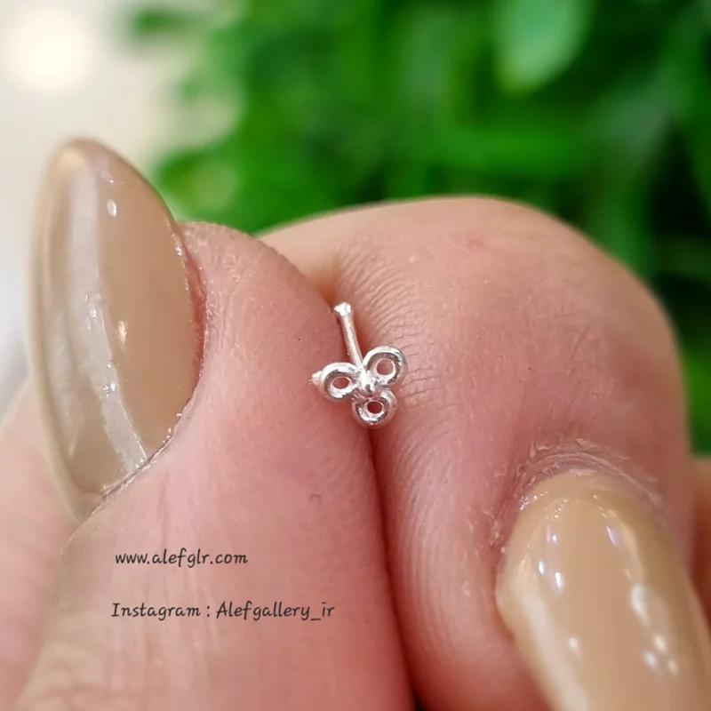 پیرسنگ بینی دایره ای شکل طرح گره کد 240650