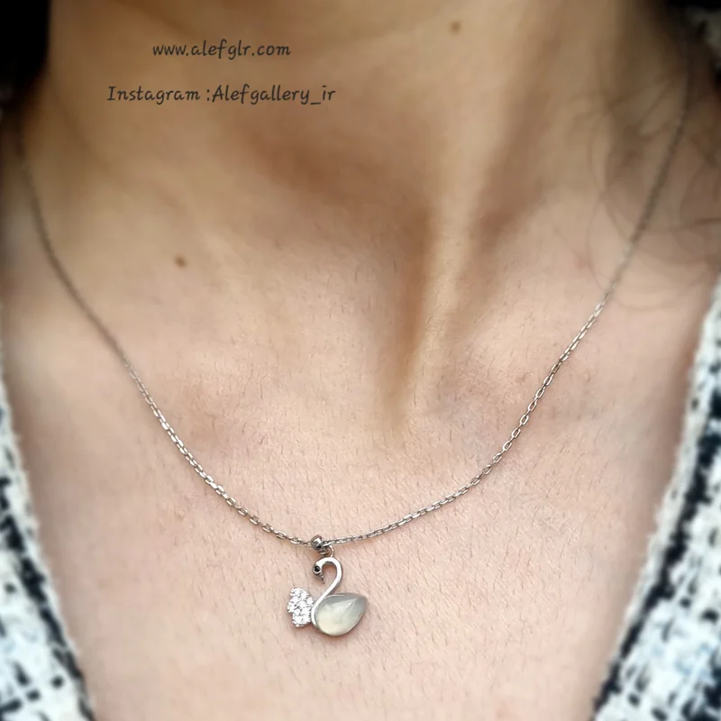 گردنبند نقره طرح قوی نگین دار (ارسال رایگان) کد 220700