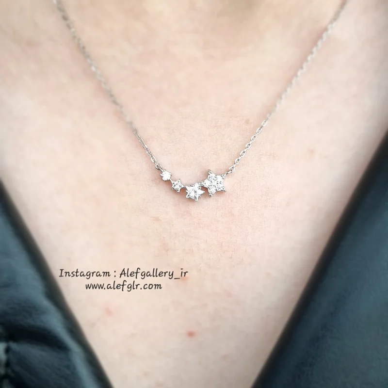 گردنبند نقره طرح ستاره ی نگین دار (ارسال رایگان) کد 240704