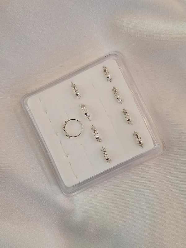 پیرسینگ بینی حلقهای نگین دار طرح دار  کد 240501