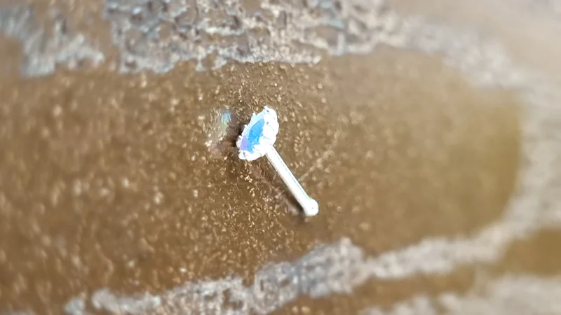 پیرسینگ بینی نقره نگین سواروسکی کد 240644