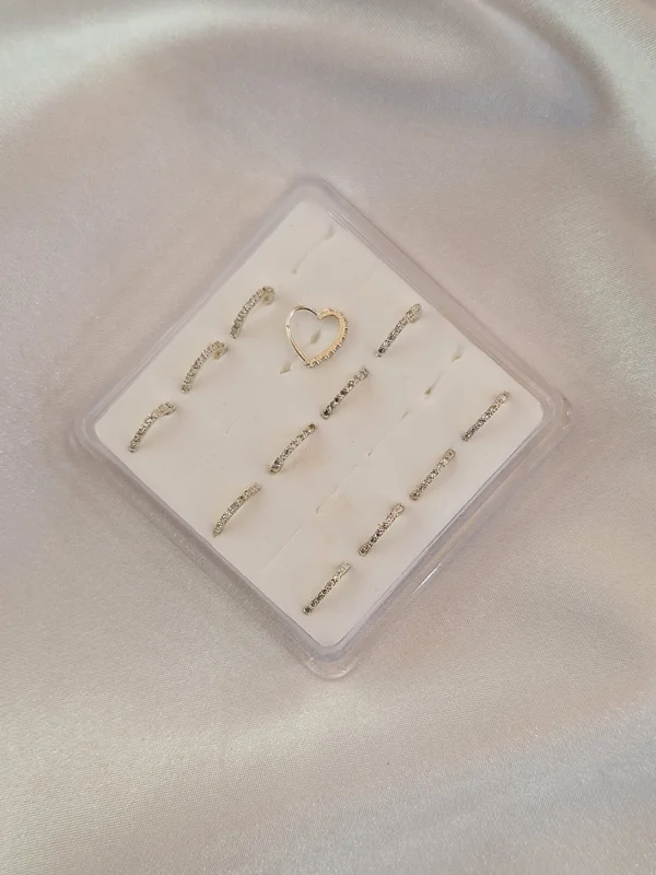 پیرسینگ بینی حلقهای قلبی نگین دار کد 240507