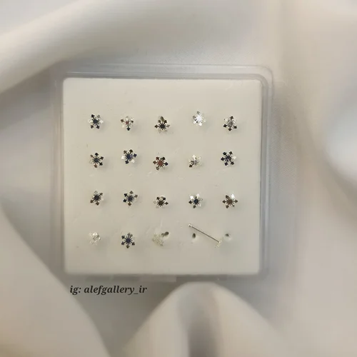 پیرسینگ بینی دانه برف روکش نقره کد ۲۵۰۳۰۶