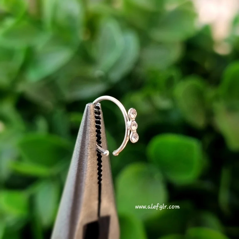 پیرسینگ حلقه ای بینی نقره نگین دار کد 250004