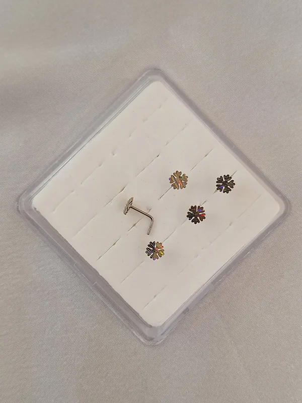 پیرسینگ بینی برف کد 240627