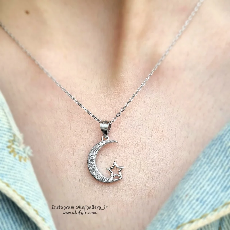 گردنبند نقره طرح ماه و ستاره نگین کاری شده (ارسال رایگان) کد 240701