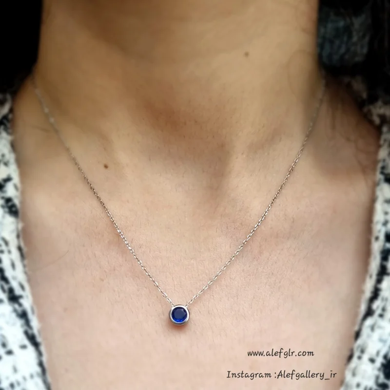 گردنبند نقره دایره ای نگین آبی (ارسال رایگان) کد 240703