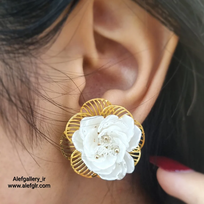 گوشواره ی گل رنگ صدفی (ارسال رایگان) کد 250052