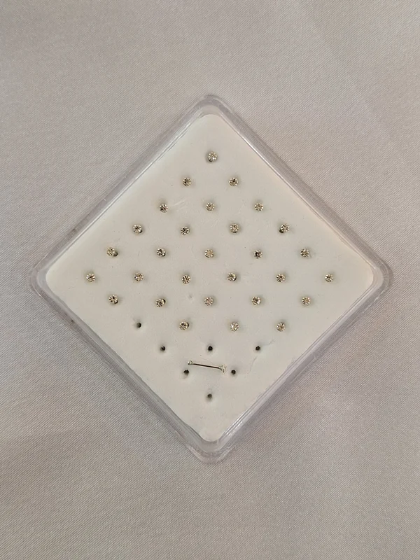 پیرسینگ بینی تک نگین نقره کد 240611