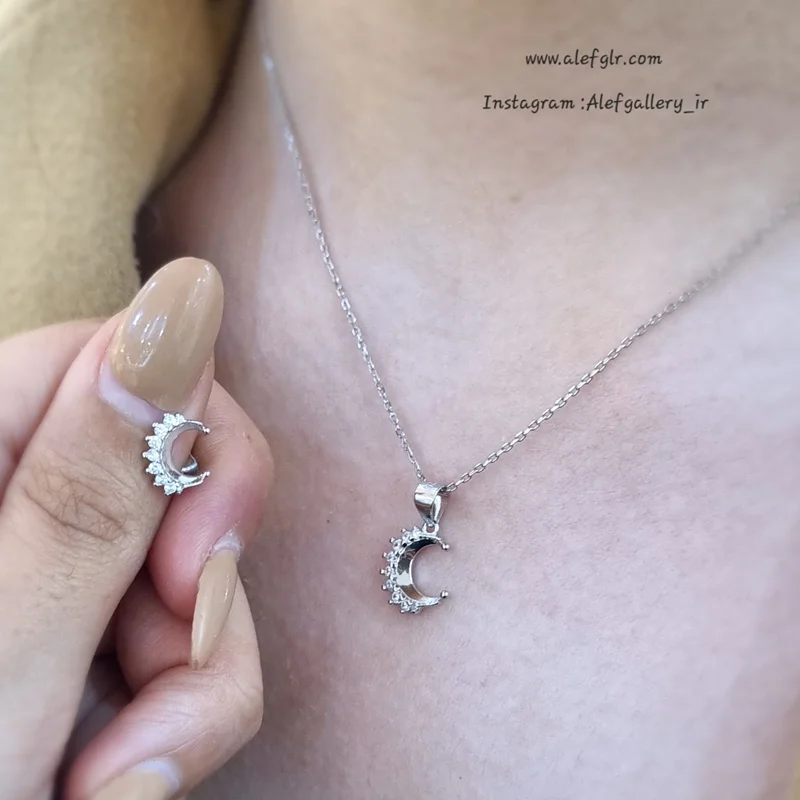 نیم ست طرح ماه نگین کاری شده (ارسال رایگان) کد 250146