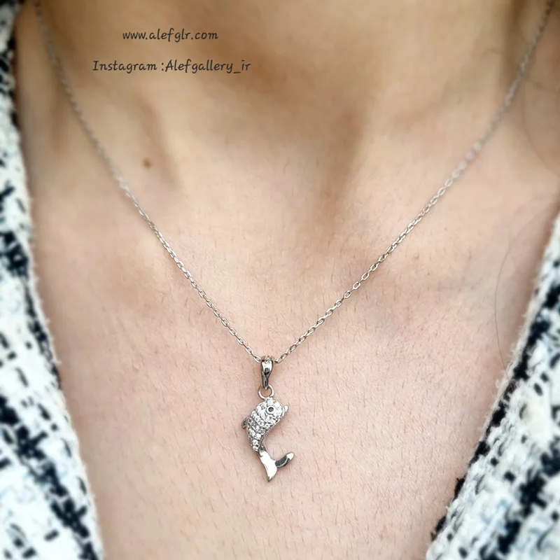 گردنبند نقره دلفین نگین کاری شده (ارسال رایگان) کد 250085